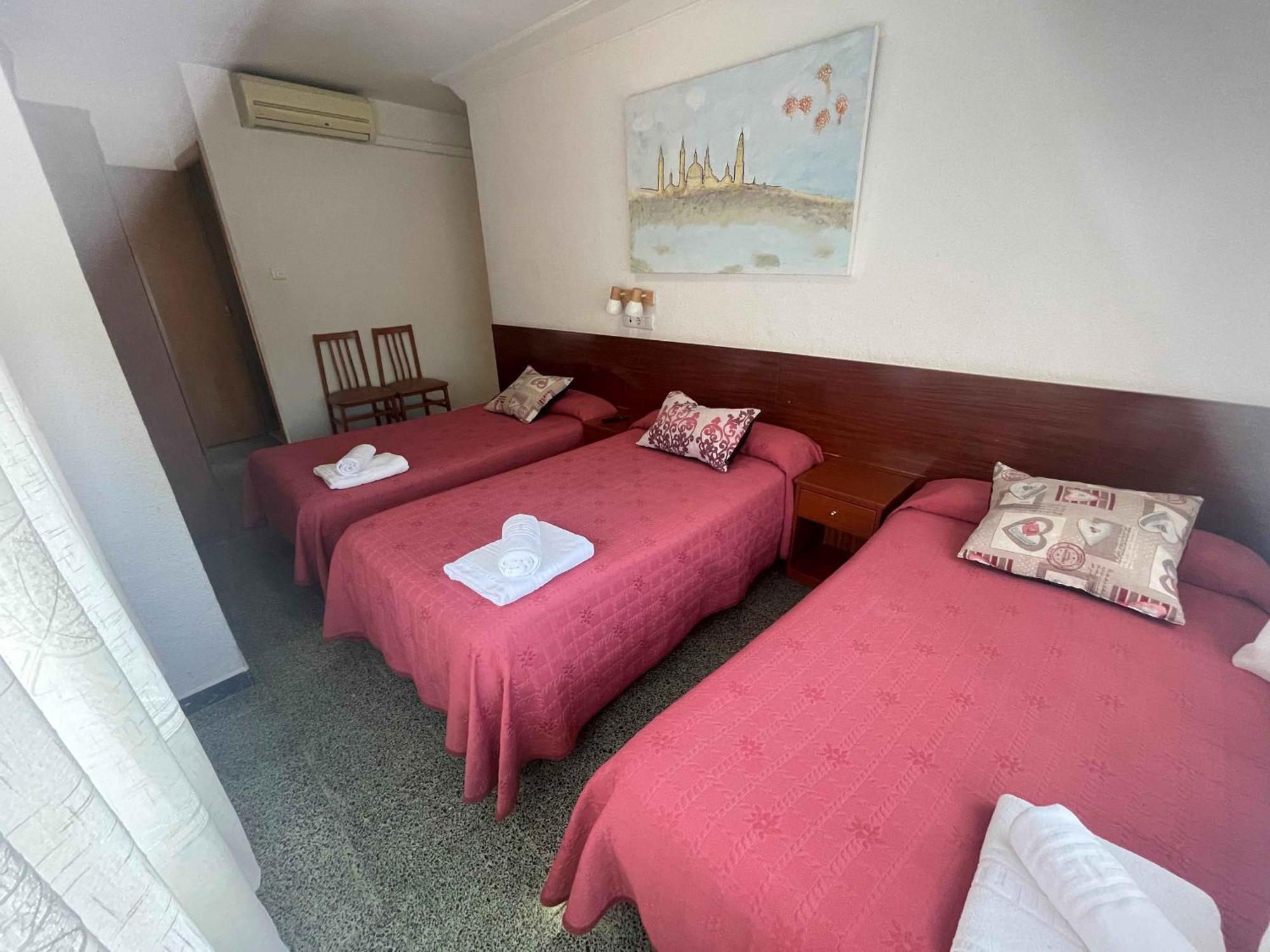 Hostal Cumbre Zaragoza Exterior photo