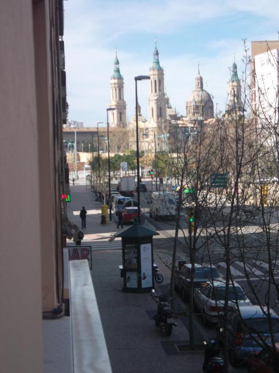 Hostal Cumbre Zaragoza Exterior photo