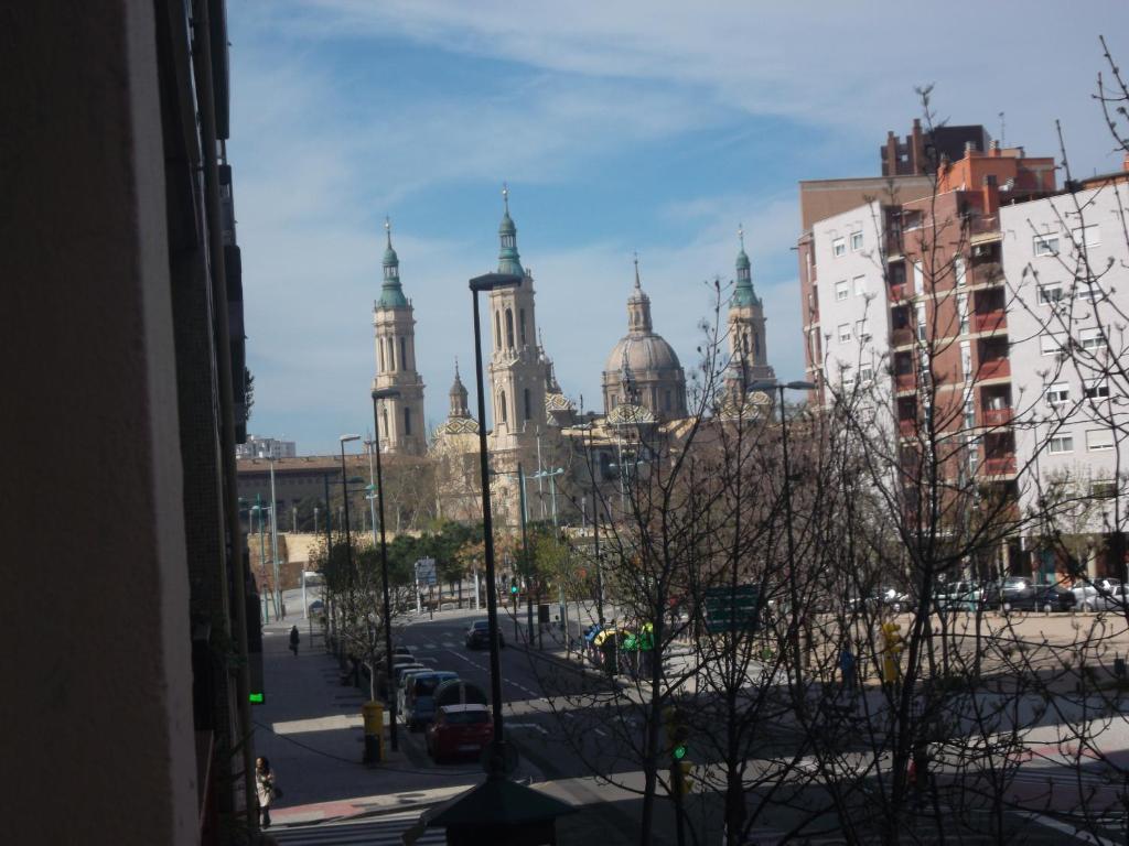 Hostal Cumbre Zaragoza Exterior photo